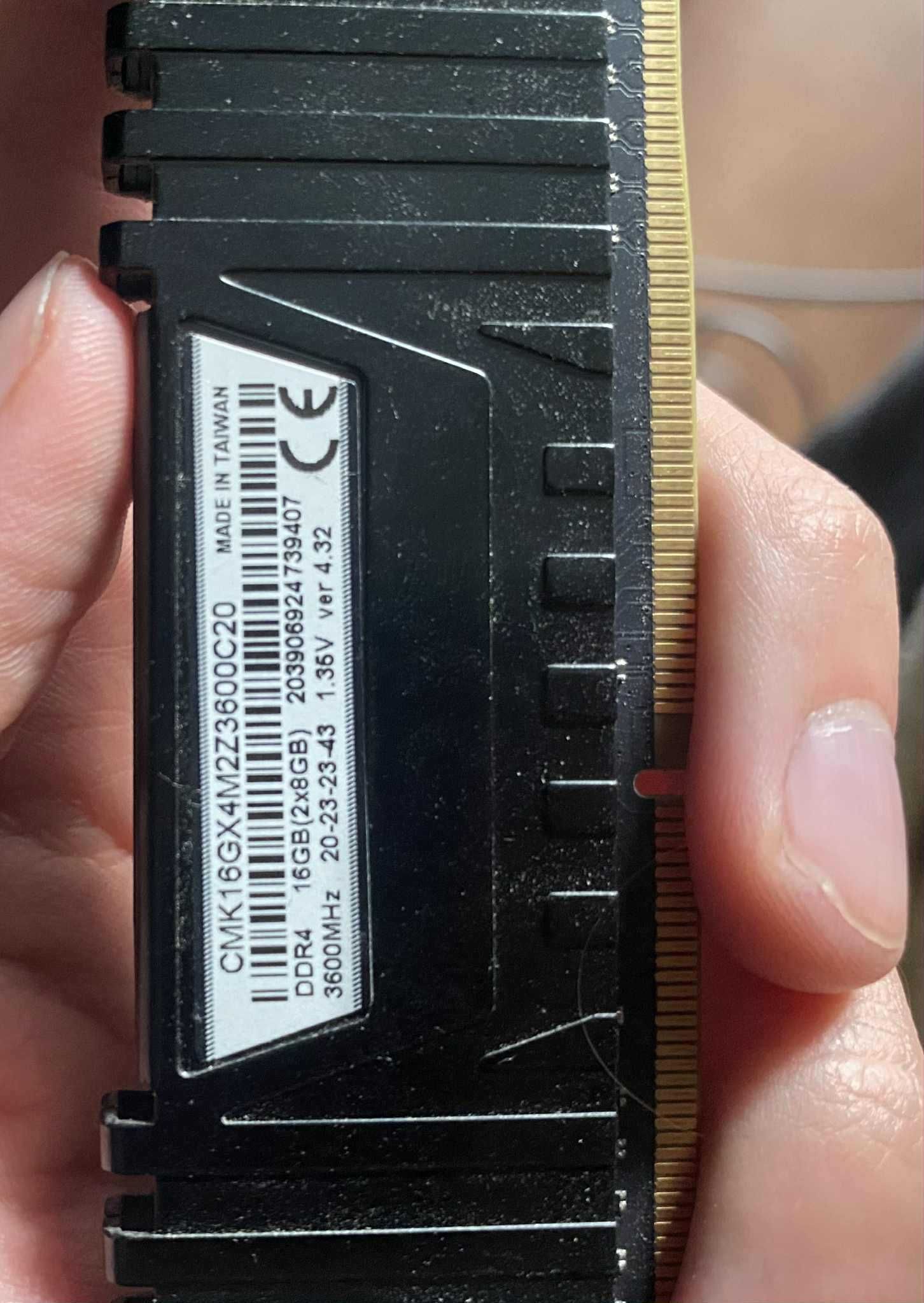 Corsair DDR4 16 GB 3600mhz