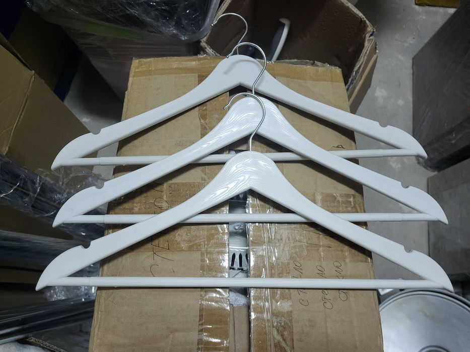 Вешалки для одежды