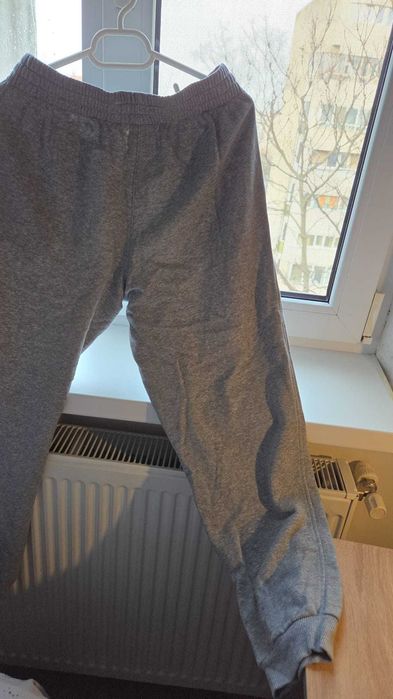 Pantaloni Nike, mar.XL, pentru baieti, gri, originali.