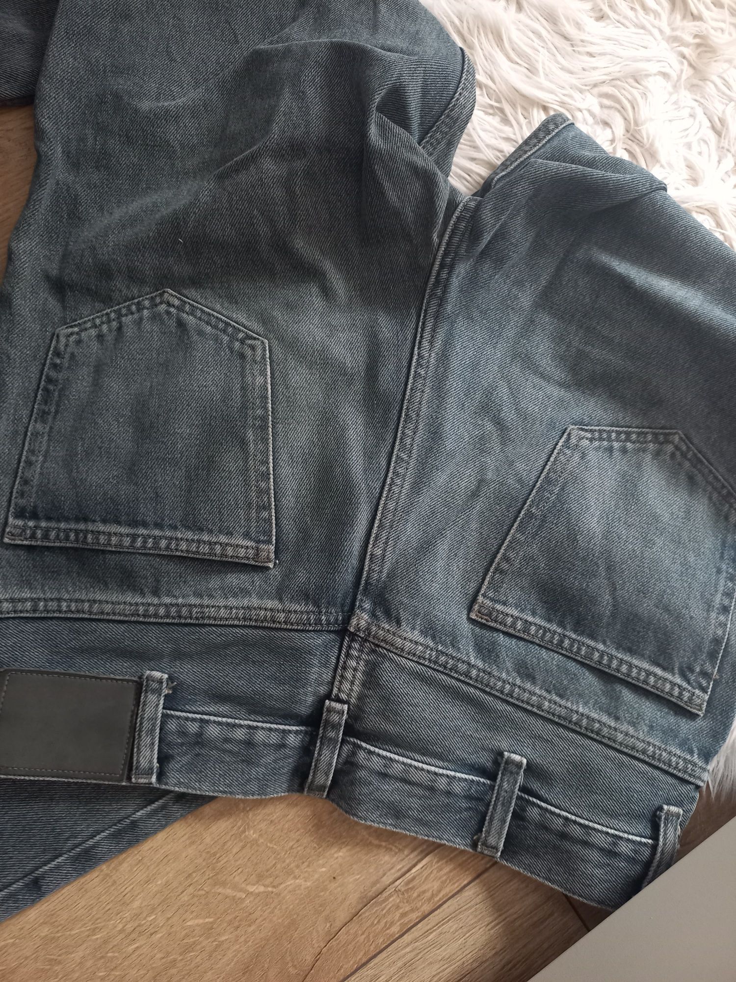 Мъжки дънки ZARA 42 номер