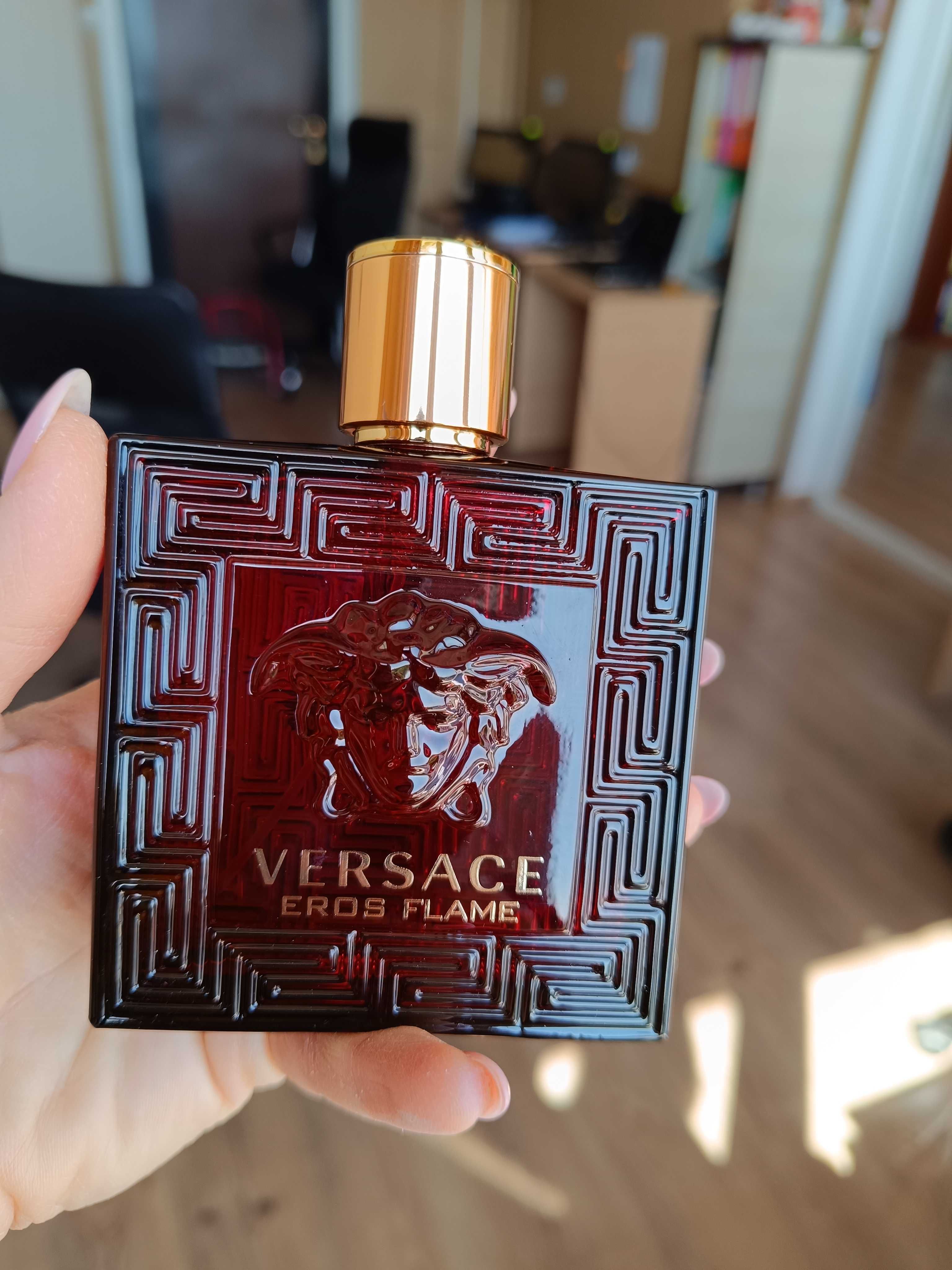 Мъжки парфюм Versace Eros Flame, дамски  Mercedes -Benz Woman (In red)