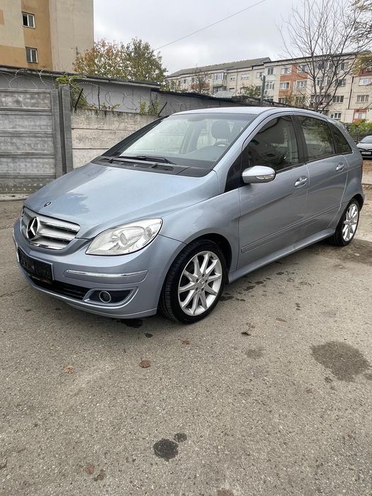 Vând Mercedes Benz clasa B
