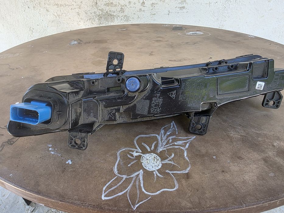 Peugeot 308 2024 ляв халоген дневна светлина 21-