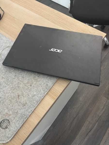 Vand Laptopuri Second Hand Diferite Modele de la 8 GB in Sus