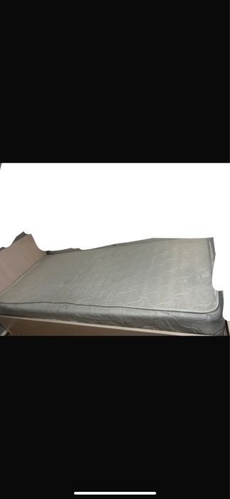 кровать , есть вторая точно такая же продам