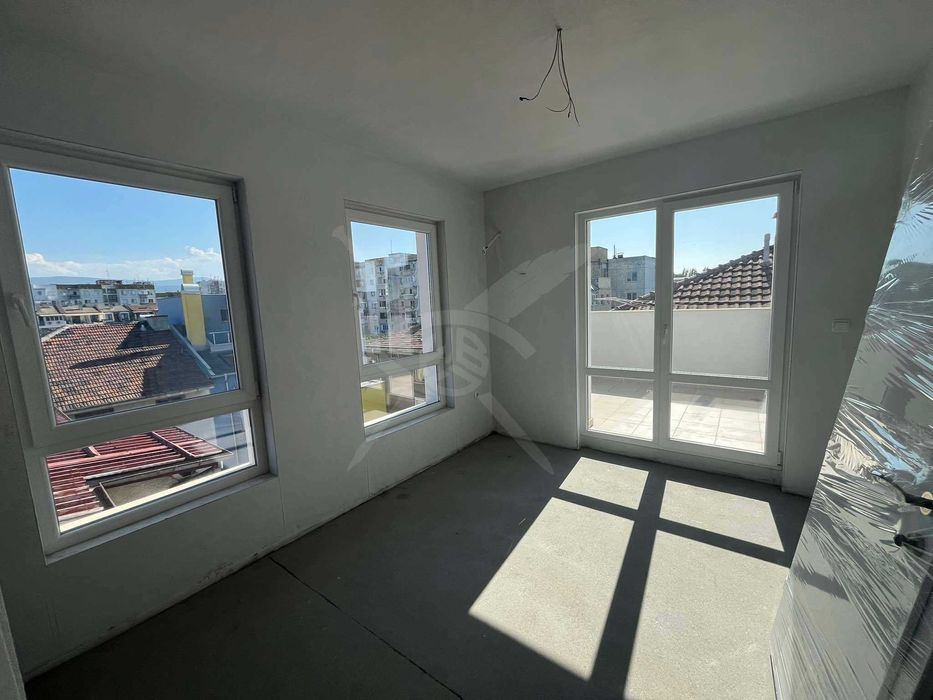 Продава се Тристаен апартамент в Пловдив, Кючук Париж - 127 кв.м за 1200 €/кв.м - Снимка #5