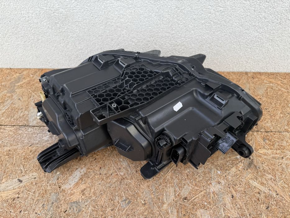 Far dreapta VW Passat B8 Facelift IQ Light Full LED MATRIX Original