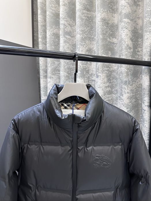 Geaca Burberry , calitate premium , pe comanda , noua , L