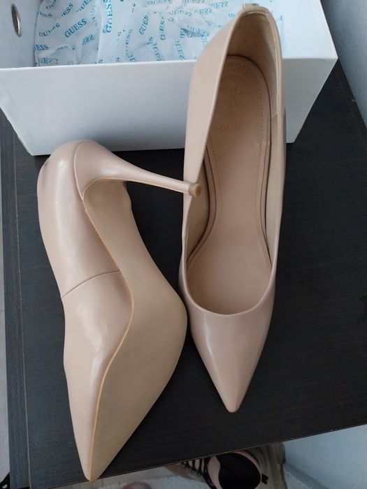 Pantofi Guess mar 40