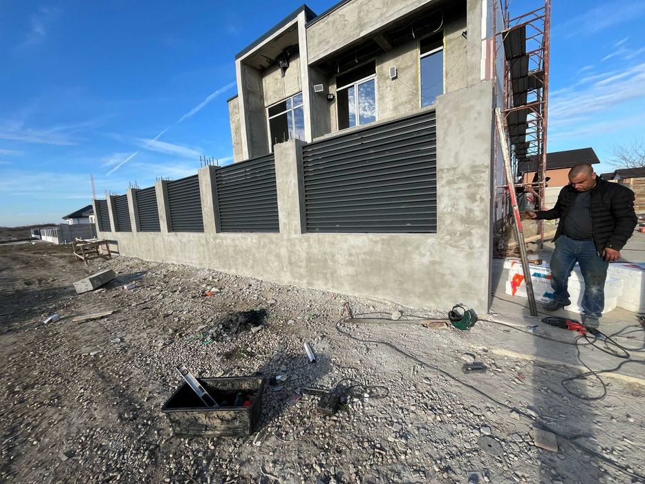 Garduri din sipca metalica, panou tip jaluzele, tabla, plasa si BCA