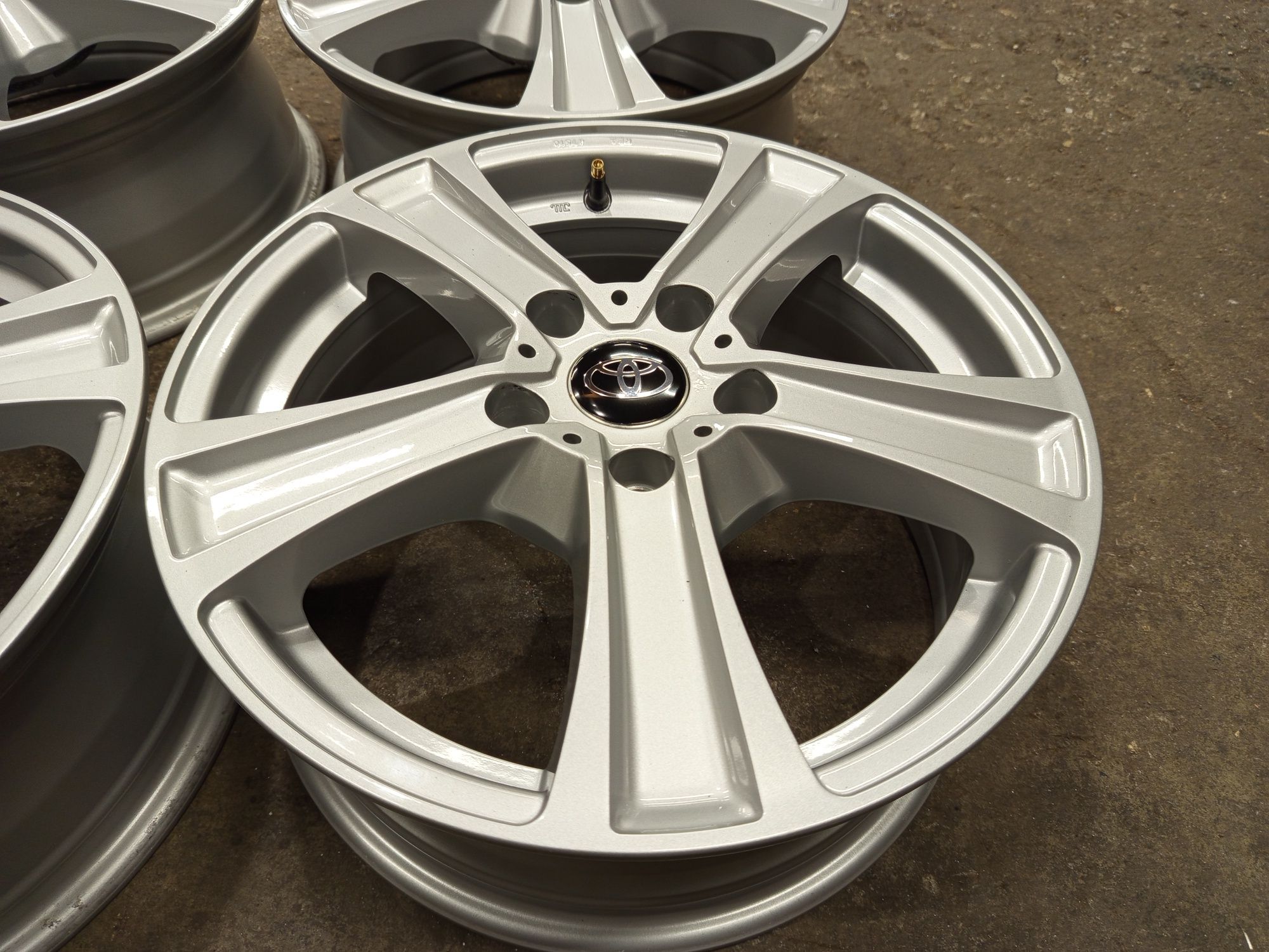 16" Toyota Auris Corolla 5x114,3 Тойота Аурис Корола
