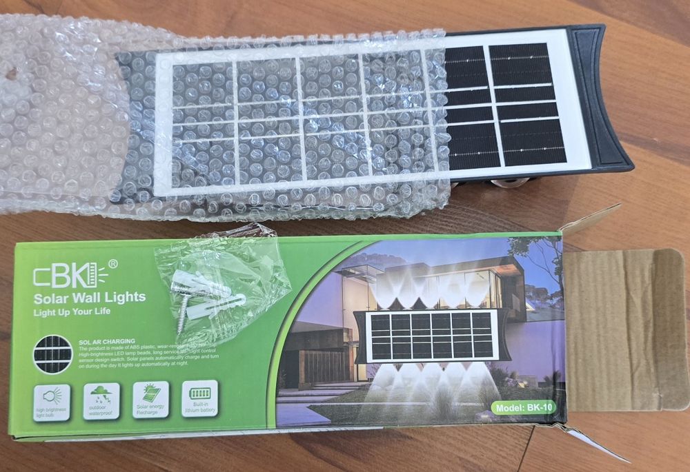 Lampa Solara Casa Si Gard