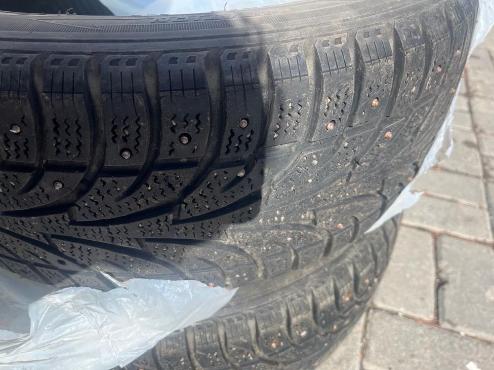 Продам шины 215/55 r17