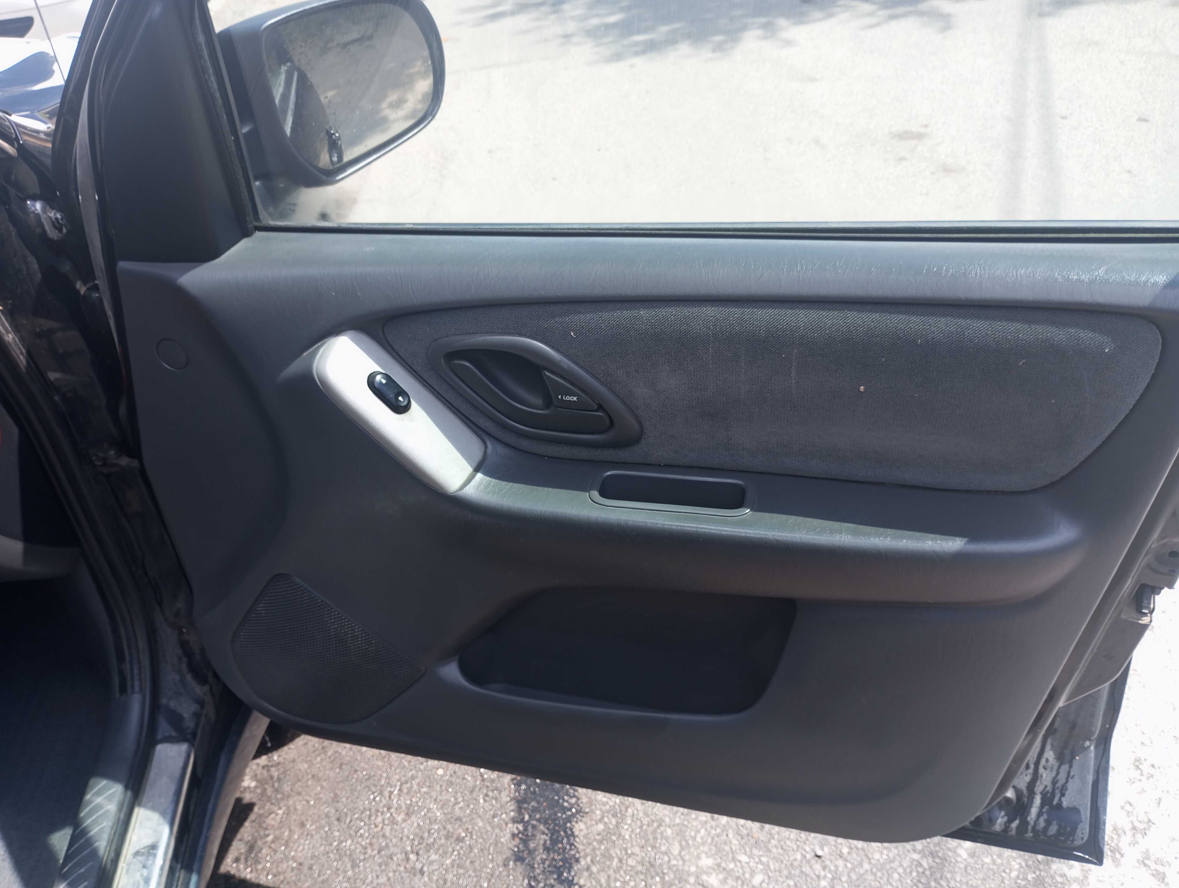 Mazda Tribute 2.0