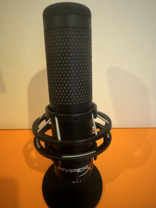 Продавам  HyperX QuadCast S микрофон - НОВ