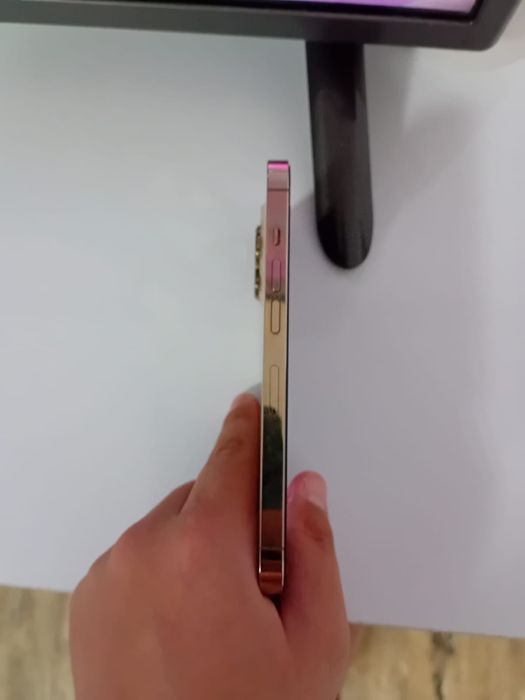 Vand sau schimb iphone 13 pro 74% sanatatea baterie