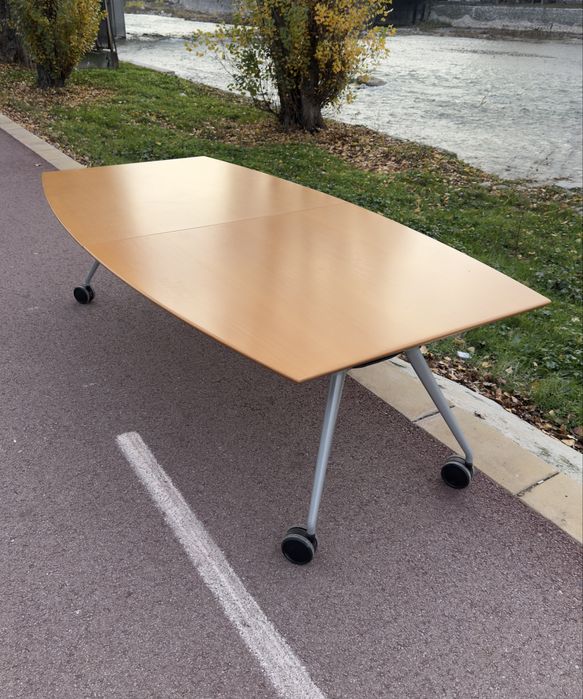 Страхотна конферентна маса за срещи сгъваема подвижна на колелца;