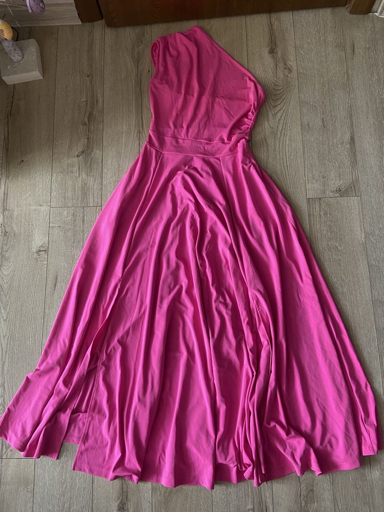 Rochie lumga roz de ocazie