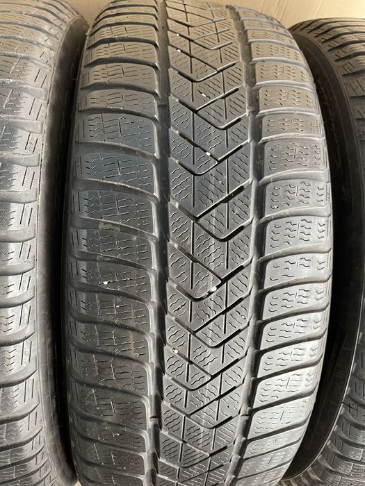 225/60R17 Pirelli SOTTOZERO 3 2 bucati