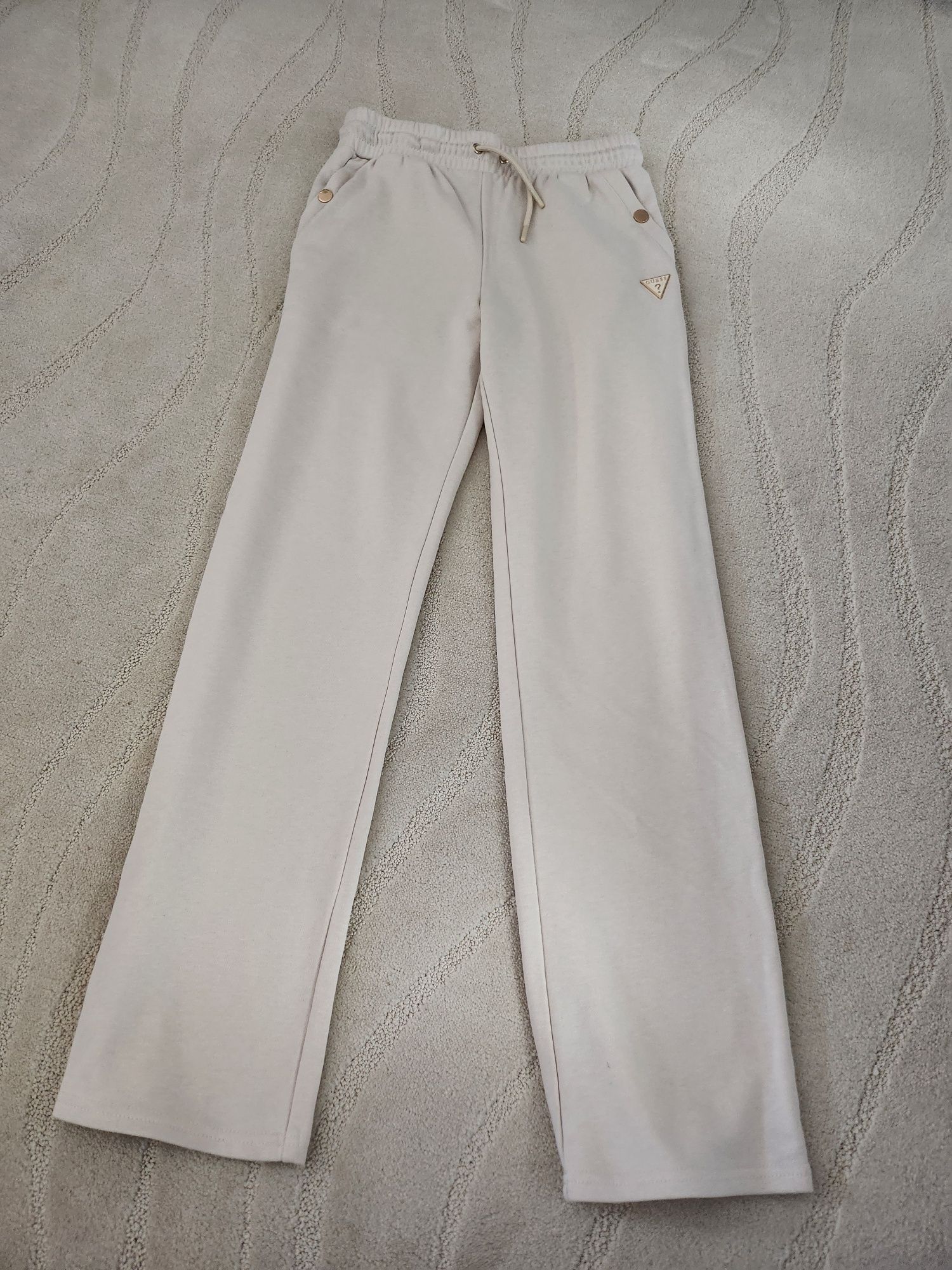 Pantaloni sport Guess