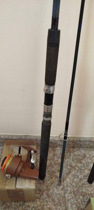 Три броя въдици и макари Germina