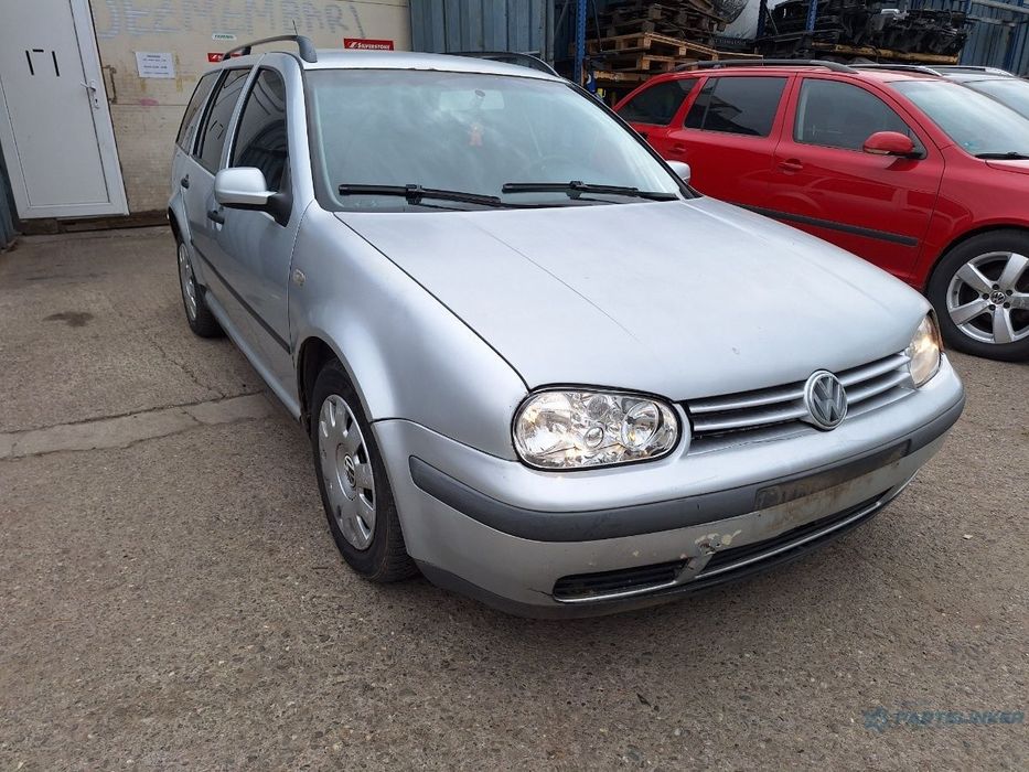 Dezmembrez VOLKSWAGEN GOLF IV Variant 1J5 2004 1.9 TDI AXR 74KW|101HP