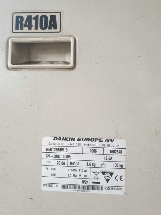Daikin RQ125B8W1B