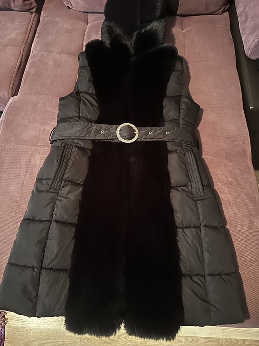 Vesta neagra cu blanita