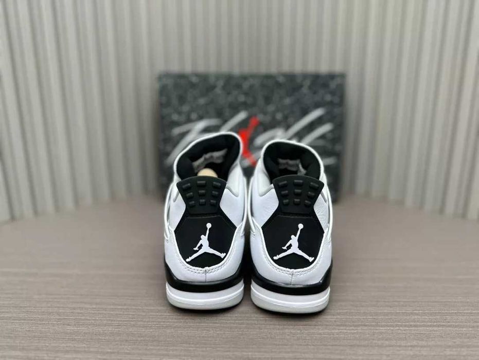 Jordan 4 Military Black (42.5/44.5) FULLBOX | Livrare cu verificare