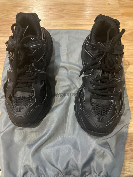 Balenciagi trak 38 номер