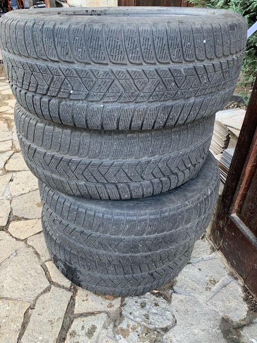 Продавам Зимни Гуми