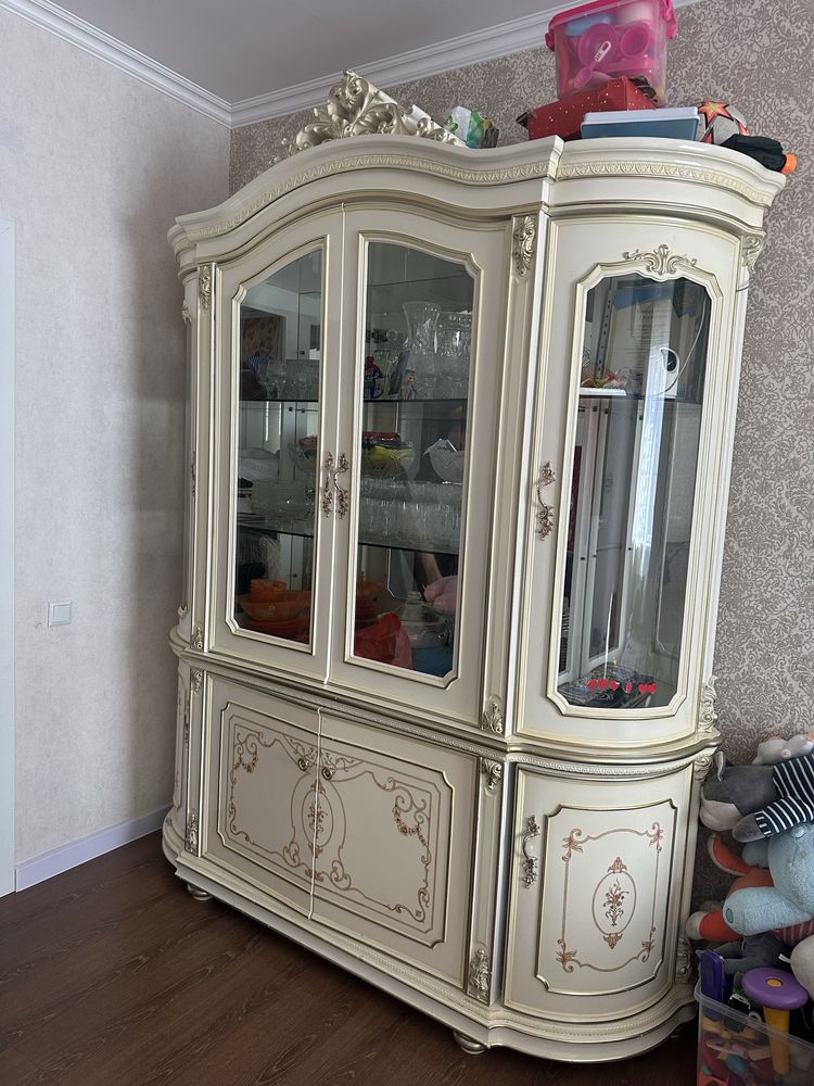 Продается  гарнитур в зал .