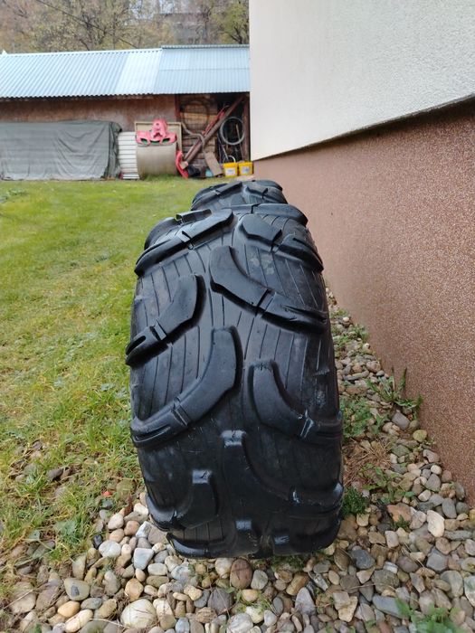 Vând sau schimb 2 anvelope ATV Maxxis Zilla