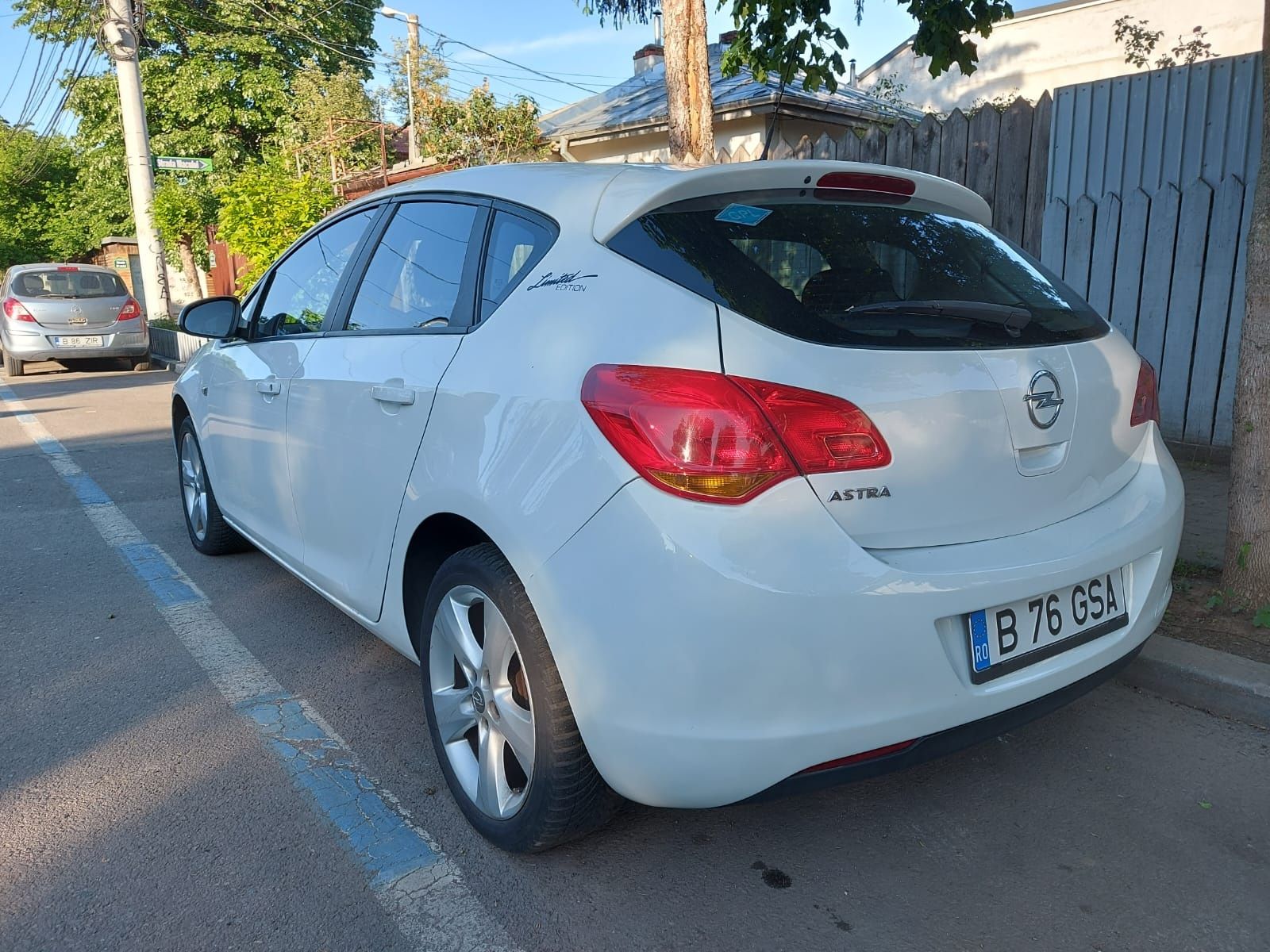 Vând Opel astra J 1.6 GPL