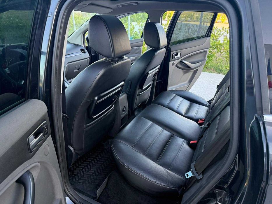 Vând Ford Kuga Powershift Titanium 2011, 2.0., 163 CP negru, 4x4