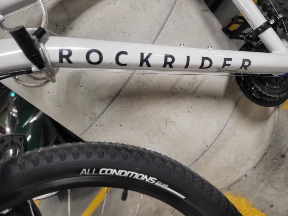 Bicicleta noua nefolosita