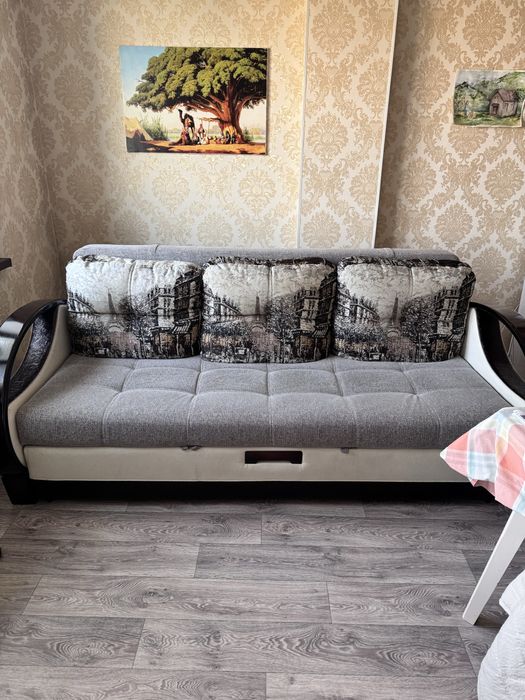 Продам диван в зорошем состоянии