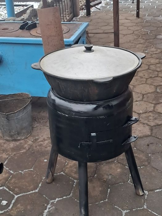 Продам печку с казаном