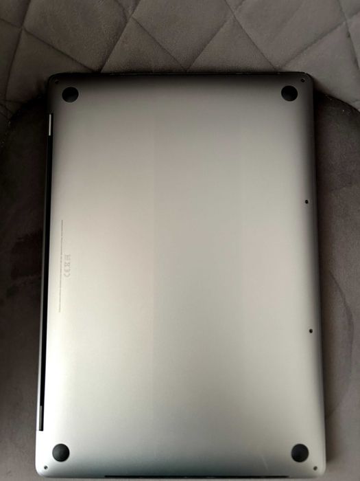 MacBook Pro 2019, 16 inch, 16 gb, 512 ssd