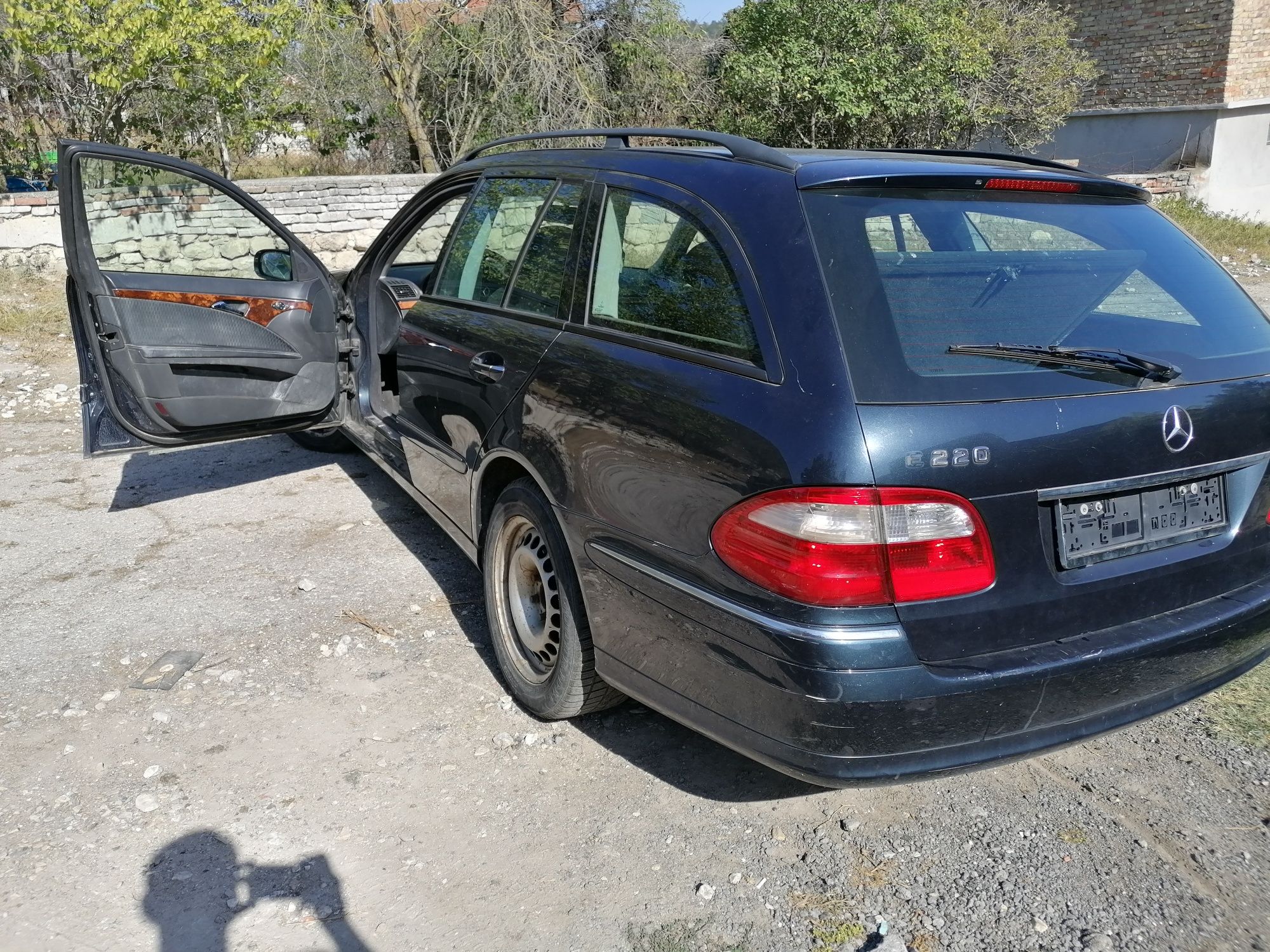 На части!!! Mercedes W211 E220 cdi  комби, elegance ЛЯВ ВОЛАН!!!
