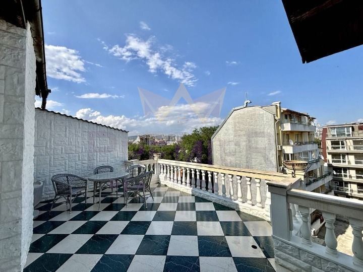 Продава се Тристаен апартамент в Варна, Колхозен пазар - 98 кв.м за 1796 €/кв.м - Снимка #10