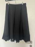 Fusta neagra eleganta
