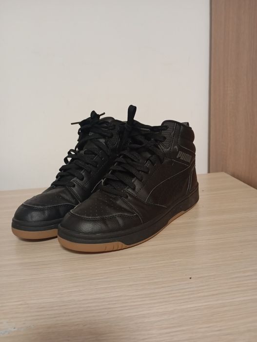 Vând ghete de bărbați pentru iarna Puma mărimea 41
