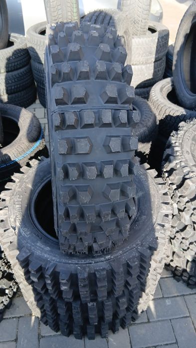 Anvelope pentru Jeep uri 250 RON bucata