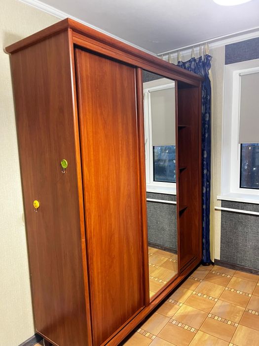 Продам шкаф в отличном состояние