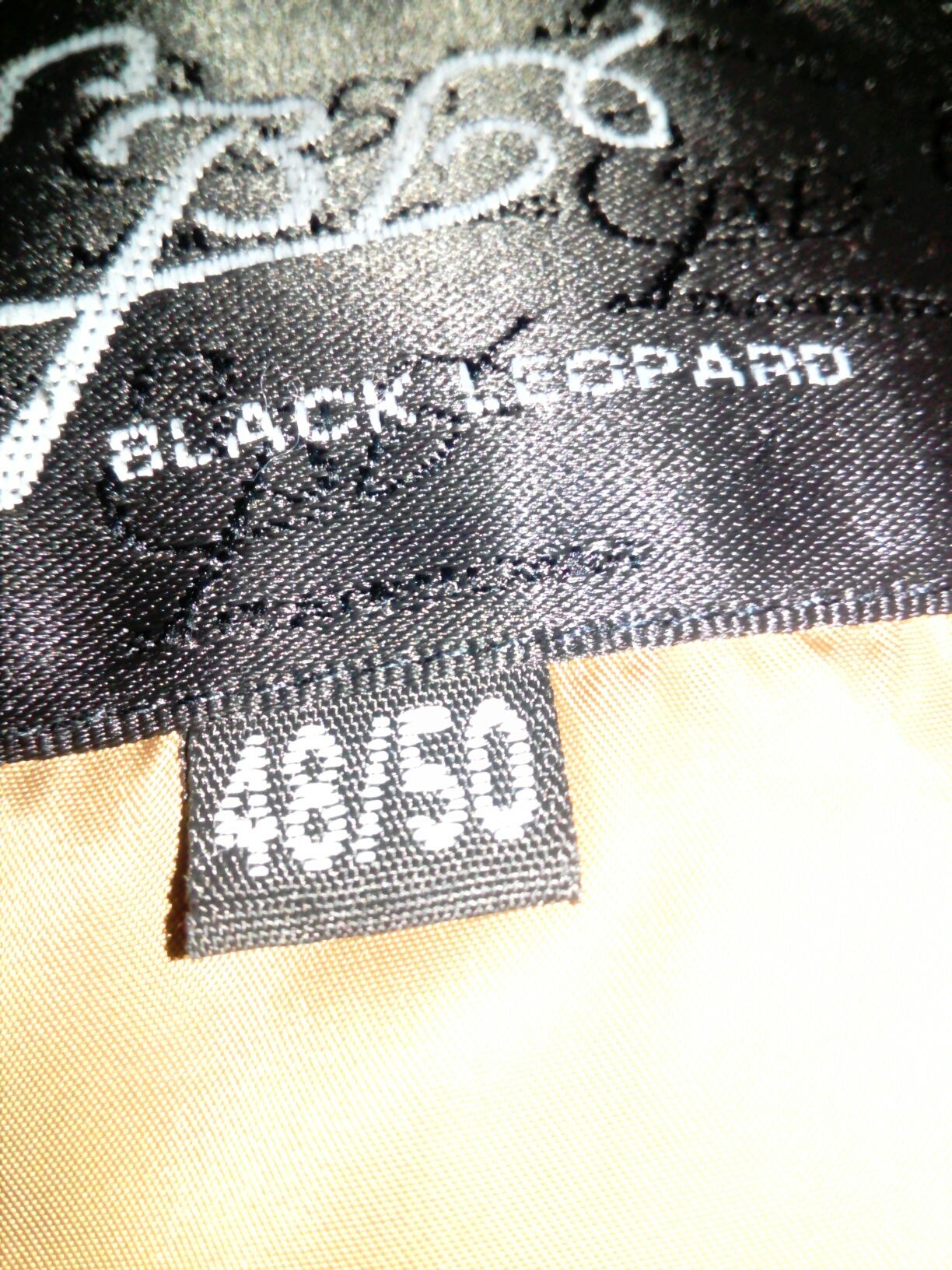 Продам женский пуховик, фирменный BLACK LEOPARD, 48 - 50размер