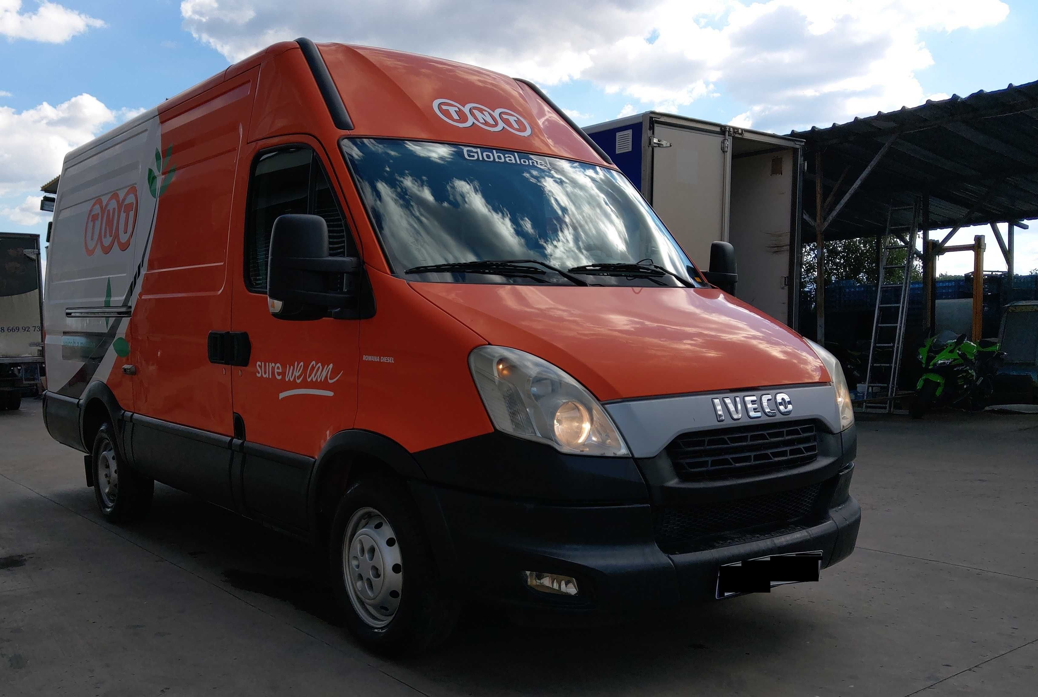 Продавам IVECO Daily 35S14 CNG Facelift - фабрично на метан, 2013 г