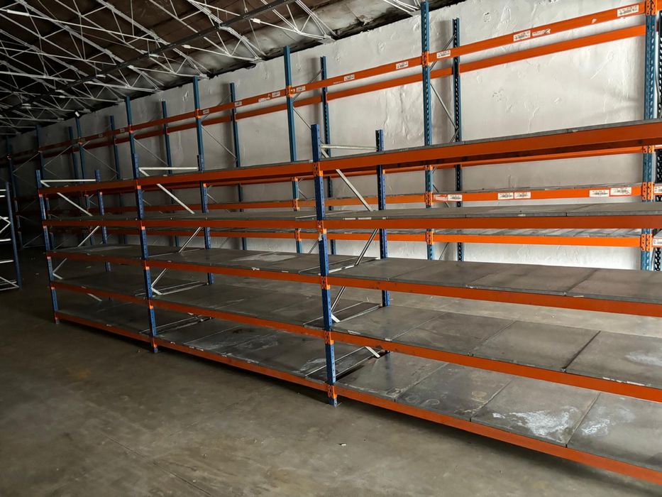 Rafturi metalice
