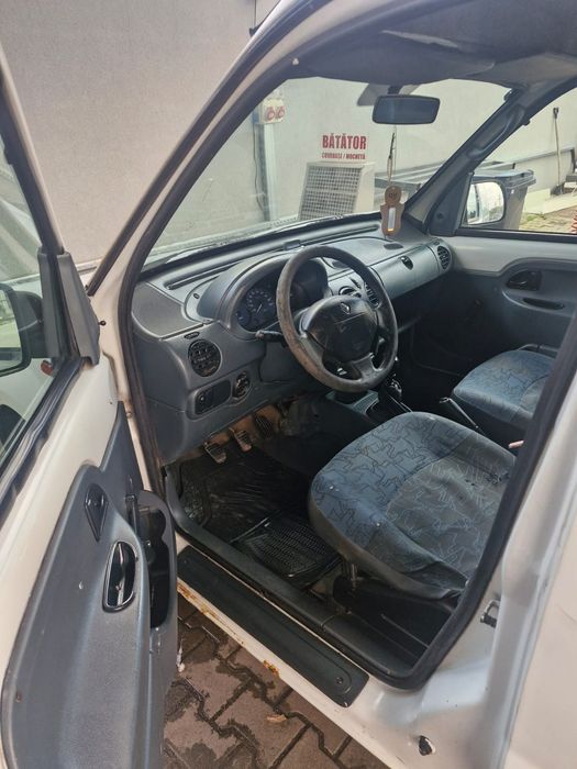 Vând Renault kongoo