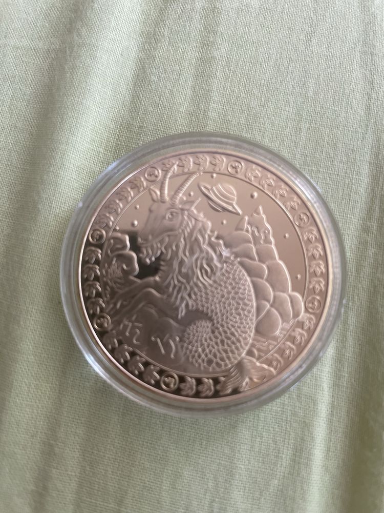 Монети със зодии